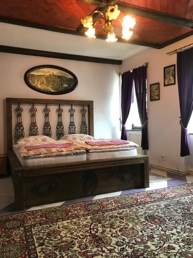 Penzion U Fridy Loket Εξωτερικό φωτογραφία